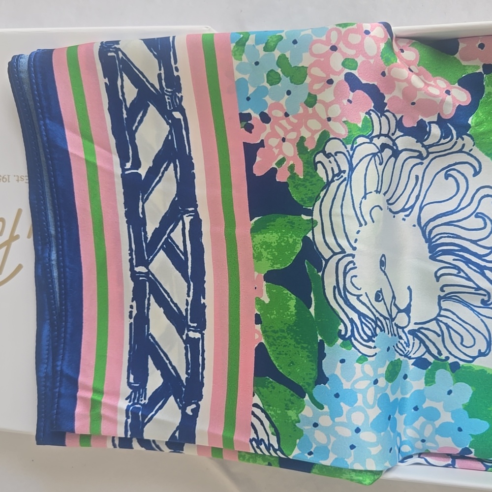 Lilly Pulitzer Scarf And Scarf Ring - Picture 6 of 10